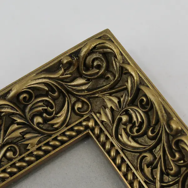 Vintage Gold Finish Ornate Tabletop Picture Frame 5"x7"