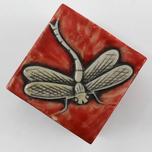 Red Embossed Resin Dragonfly Pattern Trinket Jewelry Box W/ Lid  2”x2”