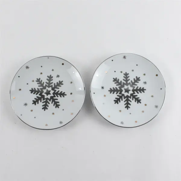 Lot of 4 Better Homes & Gardens Snowflake Appetizer Plates Gold Silver