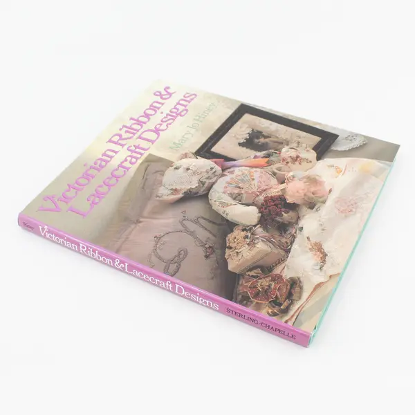 Vintage Victorian Ribbon & Lacecraft Designs by Mary Jo Hiney 1993 Hardcover DJ