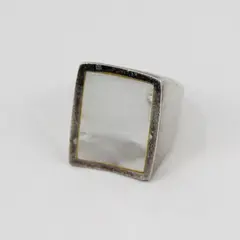 Sterling Silver And Mother Of Pearl Women's Ring Size 5.75