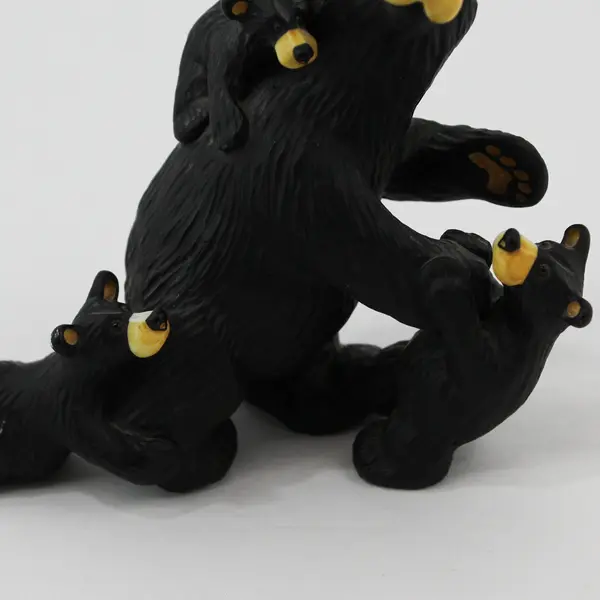 L.E.  Bearfoots "Daddy's Home" Bear Figurine By Jeff Fleming