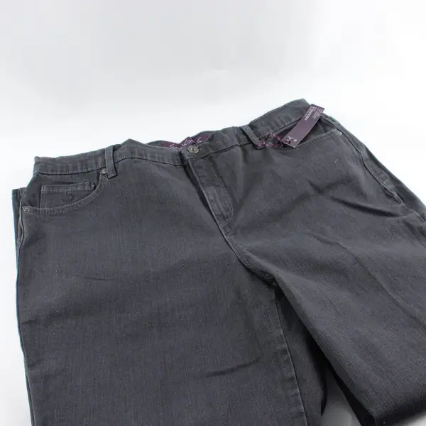 Gloria Vanderbilt Amanda Gray Classic Fit Mid-Rise Short Jeans Size 16W
