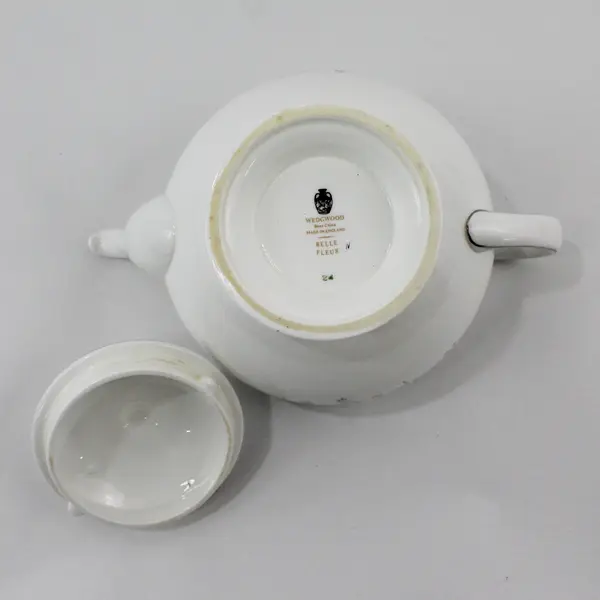 Vintage Wedgwood Belle Fleur Bone China Teapot England 5.75" Tall
