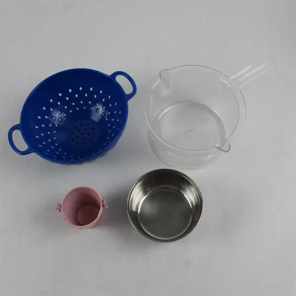 Lot of 4 Toy Dishes Pretend Play Colander Mixing Bowl Pink Bucket