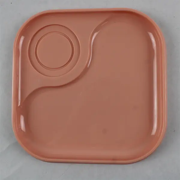 Lot of 4 Vintage Rubbermaid #3850 Pink Mauve Melamine Lunch Snack Trays
