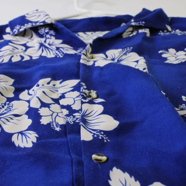 Blue White Hibiscus Hawaiian Shirt Floral Summer Beach Vacation Medium
