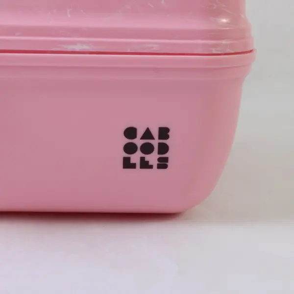 HERSHEY x CABOODLES On-The-Go Beauty Kit