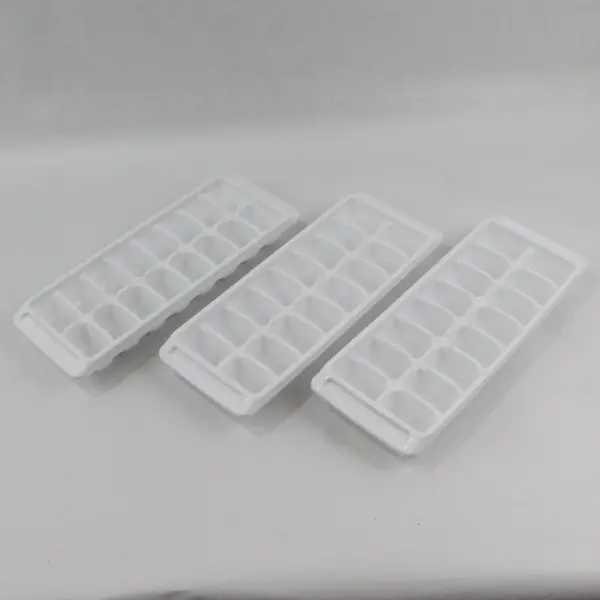 Lot of 3 Rubbermaid White Ice Cube Tray 16 Cube Trays Easy Release Reusable