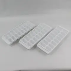 Lot of 3 Rubbermaid White Ice Cube Tray 16 Cube Trays Easy Release Reusable