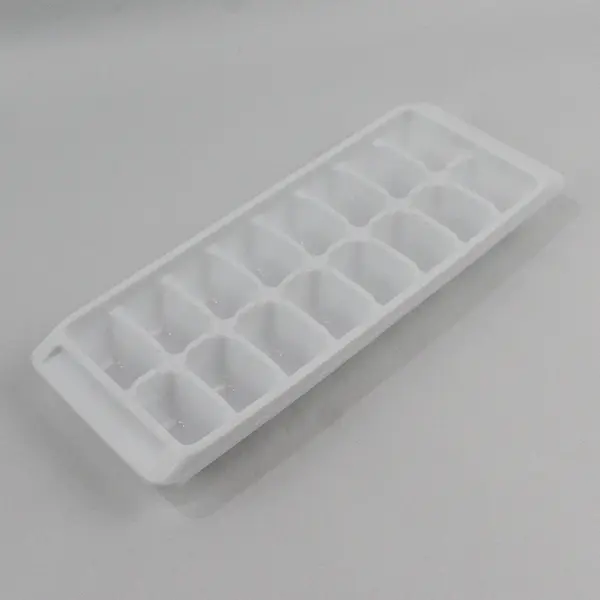 Lot of 3 Rubbermaid White Ice Cube Tray 16 Cube Trays Easy Release Reusable