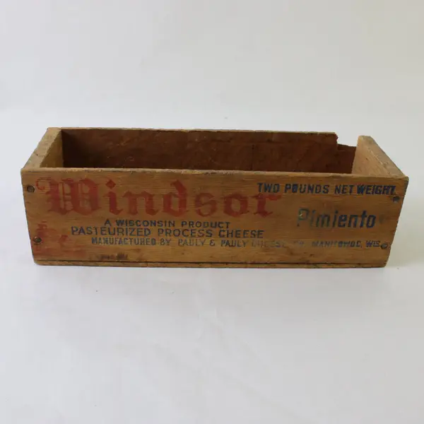 Vintage Windsor Pimento Cheese 2 Pound Wooden Box Pasteurized Wisconsin