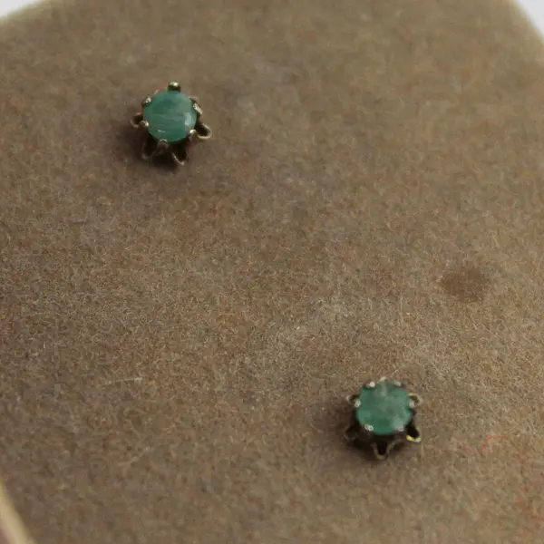 Vintage Small Stud Earrings Green Stones