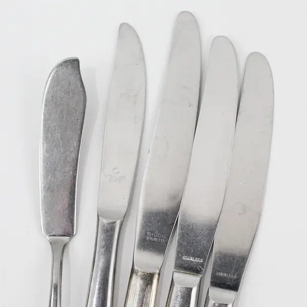 Lot of 5 Stainless Steel Dinner Butter Knives Intl Silver Silco Wallco
