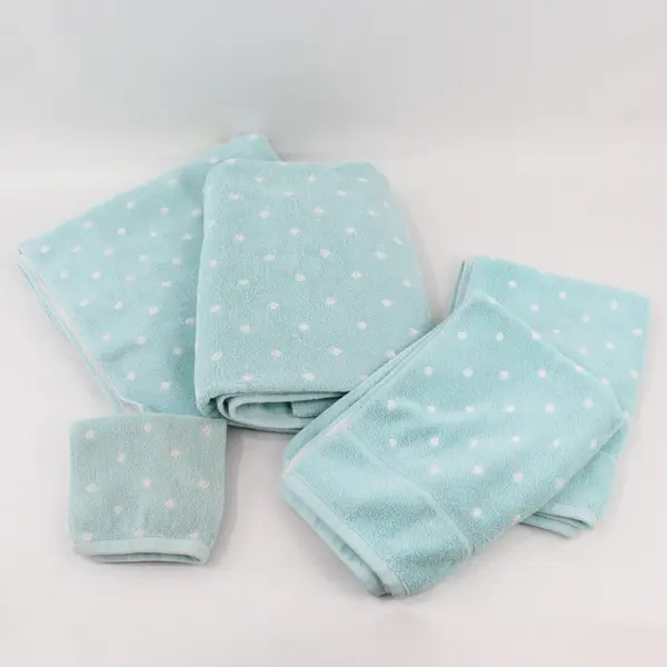 Lot of 5 Cynthia Rowley Blue and White Polka Dot Cotton Towels
