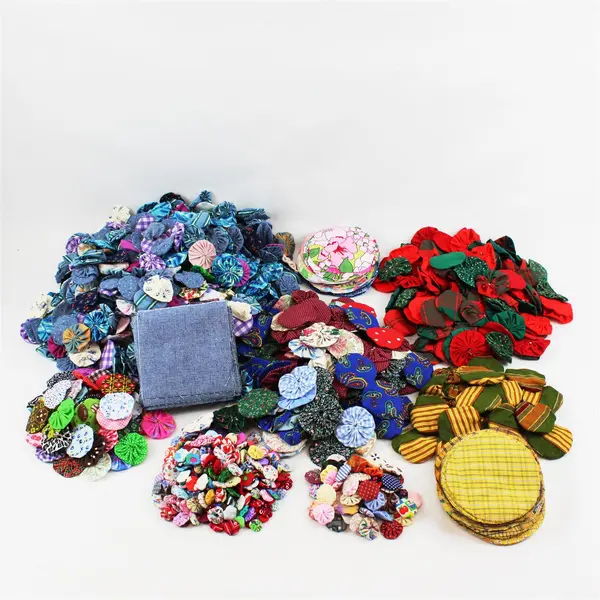 Large Multi-Sized Hand Stitched Yoyo Quilt Circles + Pre-Cut Fabric Rnd/Sq