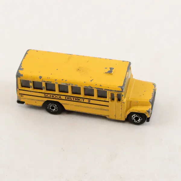 Vintage Matchbox Int'l LTD. Yellow School Bus District 2 - Diecast 1985