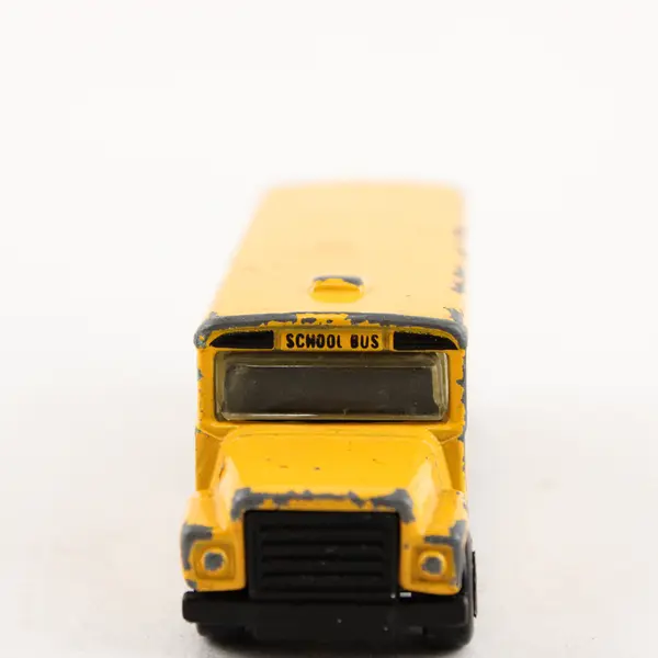 Vintage Matchbox Int'l LTD. Yellow School Bus District 2 - Diecast 1985