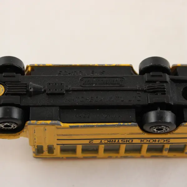 Vintage Matchbox Int'l LTD. Yellow School Bus District 2 - Diecast 1985