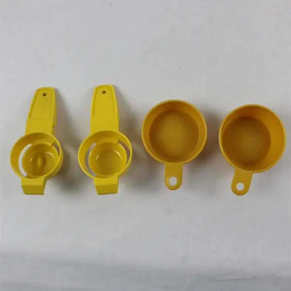 BLAINES Lot 4 Yellow Egg Separators 1/3 1/4 Cup Measuring Cups