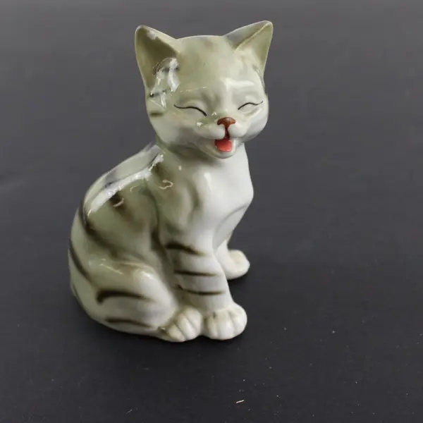 Danbury Mint Cats of Character Feline Fun Bone China Cat Figurine