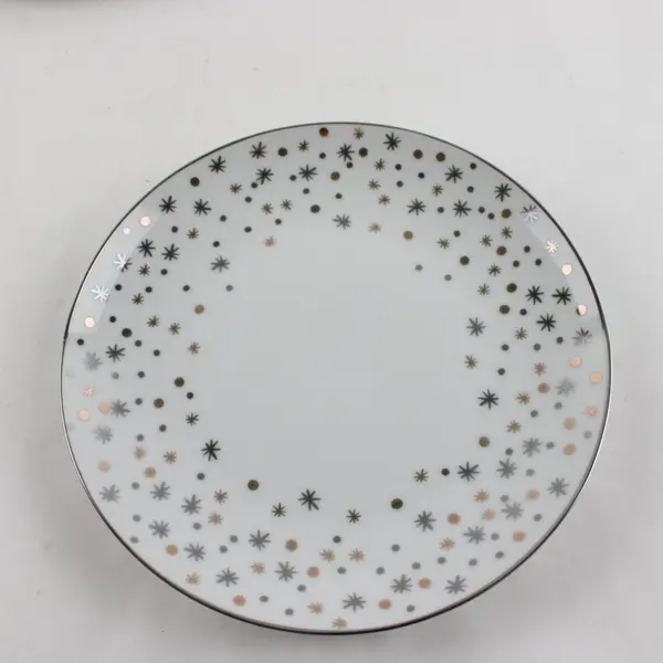 Lot of 4 Better Homes & Gardens Christmas Salad Plates Snowflake Starburst