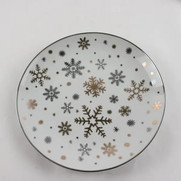 Lot of 4 Better Homes & Gardens Christmas Salad Plates Snowflake Starburst