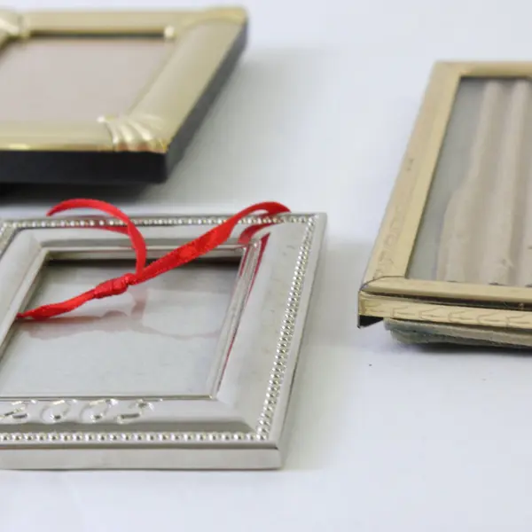 Lot of 5 Vintage Small Picture Frames