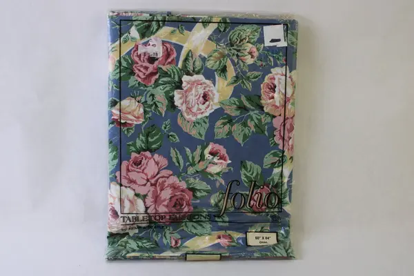Kemp & Beatley Tabletop Fashions Rose Print Oval Tablecloth 60" x 84" NEW