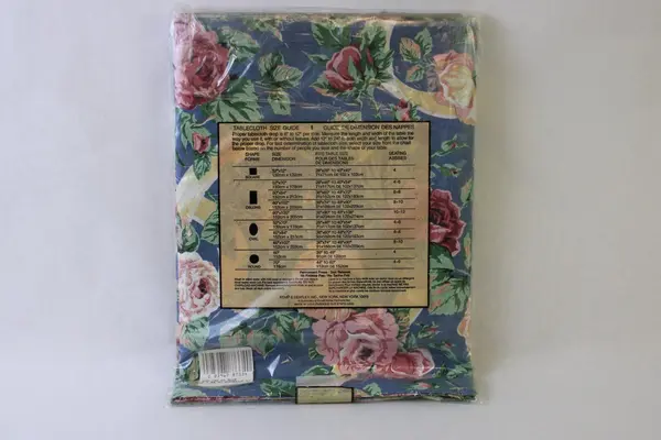 Kemp & Beatley Tabletop Fashions Rose Print Oval Tablecloth 60" x 84" NEW