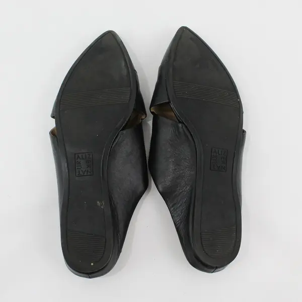 Naturalizer Simonette Solid Black Leather Pointed Toe Mules Womens Size 9.5M