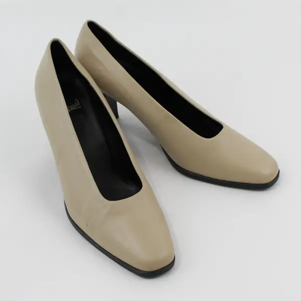 What's What Solid Cream Color Leather 3" Block Heel Pumps Womens Size 8.5