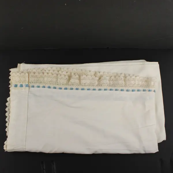 1970s Vintage Curtain Set 2 Panels Matching Valance White Blue Lace Trim