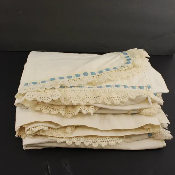1970s Vintage Curtain Set 2 Panels Matching Valance White Blue Lace Trim