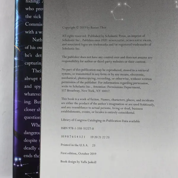 Tarnished Are the Stars a Novel by Rosiee Thor 1st Edition 2019 Hardcover DJ VG