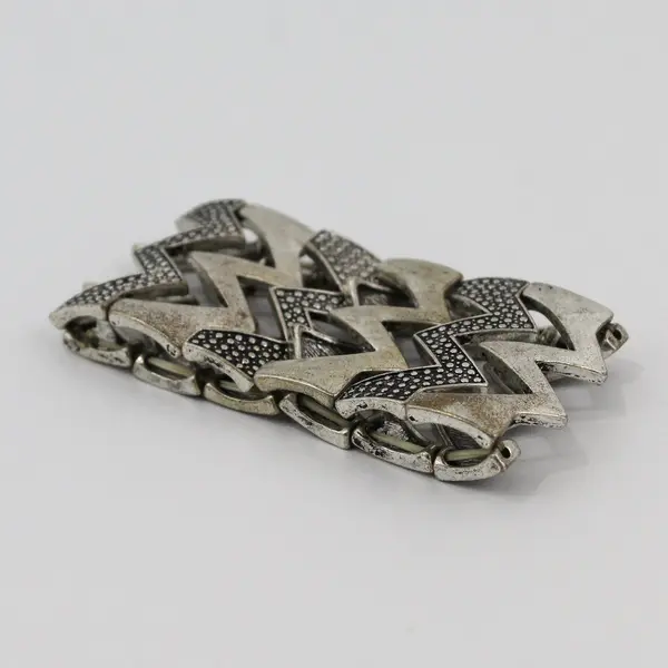 Silver Tone Zigzag Women's Stretch Bracelet