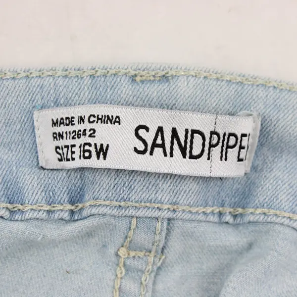 Sandpiper Floral Embroidered Light Wash Denim Capris Women's Size 16W