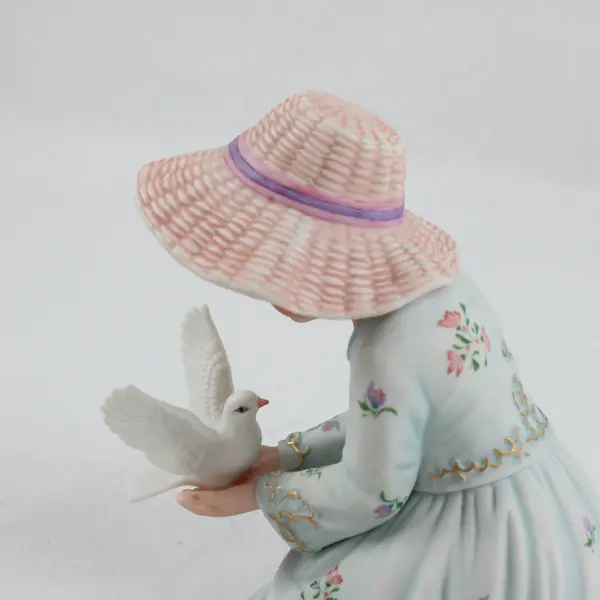 Edna Hibel Angelica with Doves A String of Pearls Porcelain Figure 6-1/4"