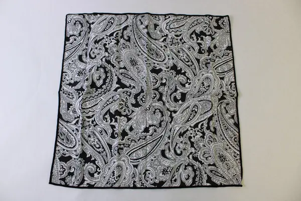 Set of 4 Black and White Paisley Pattern Cloth Napkins 16" Square