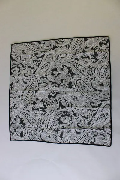 Set of 4 Black and White Paisley Pattern Cloth Napkins 16" Square
