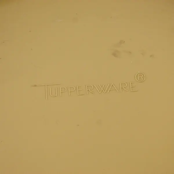 Tupperware 1256-3 Replacement Cake Keeper Base Harvest Gold
