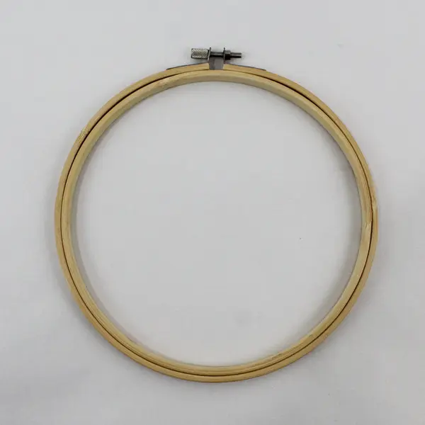 Lot of 4 Wooden Embroidery Hoops Screw Adjusters Round