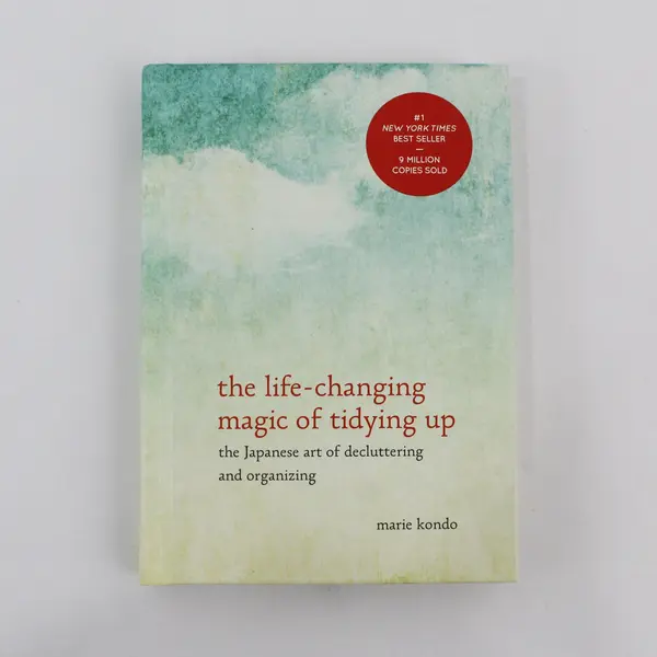 The Life Changing Magic of Tidying Up by Marie Kondo 2014 Hardcover