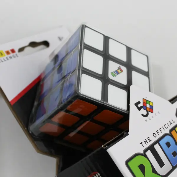 Rubik's Cube 3x3 Brain Teaser New Sealed MPN 6063964