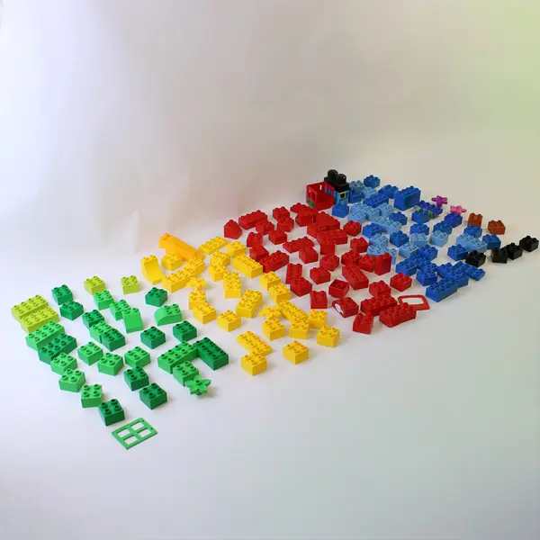 2.6 lb Mixed Lot Large Building Blocks Plastic Pieces Parts