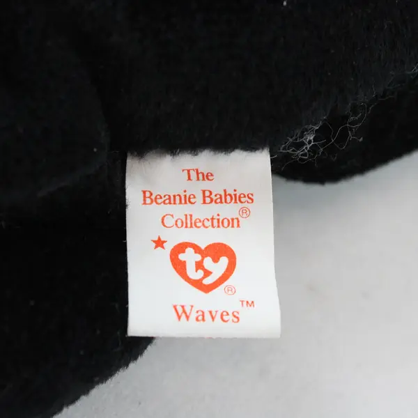 Vintage 1996 Ty Beanie Baby Waves The Orca Whale With Tag