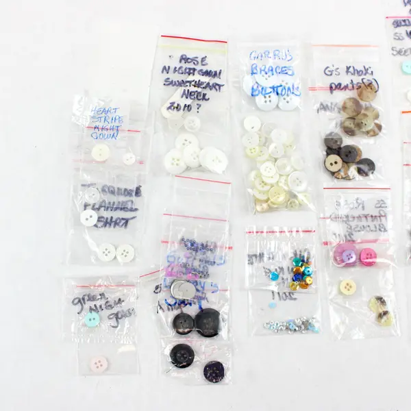 Lot of Assorted Sewing Buttons Mixed Styles Colors Crafts Repairs