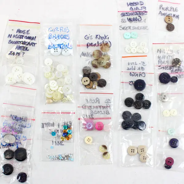 Lot of Assorted Sewing Buttons Mixed Styles Colors Crafts Repairs