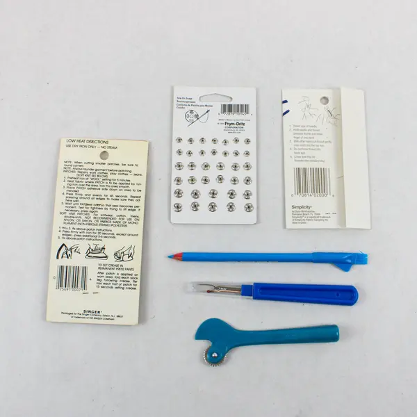 Mixed Brand Sewing Notions Tools Lot Singer Dritz Simplicity Needles Snaps