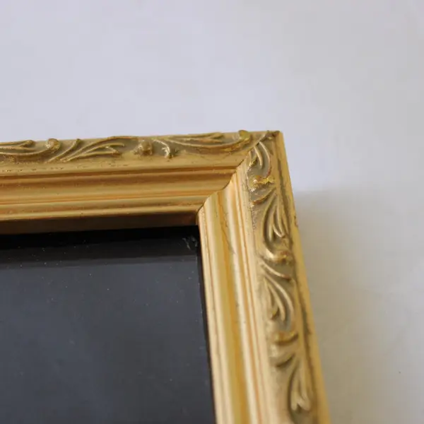 Fetco Gold Finish Ornate Bifold Tabletop Picture Frame 3.5"x5"